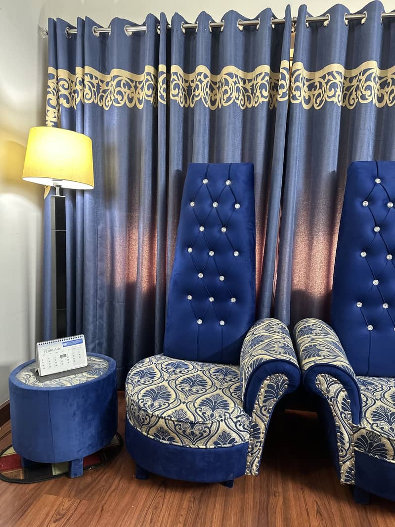 Modern Coffee Set - 2 Sofas & a Table Stylish & Comfortable 2