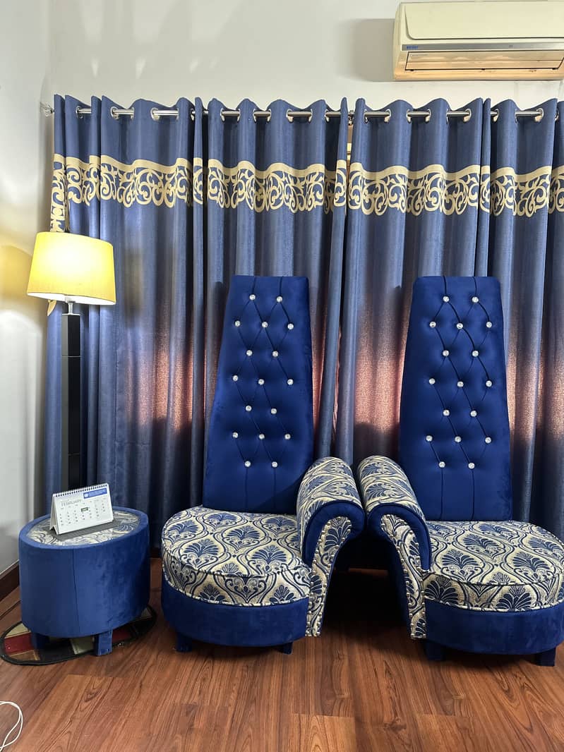 Modern Coffee Set - 2 Sofas & a Table Stylish & Comfortable 3