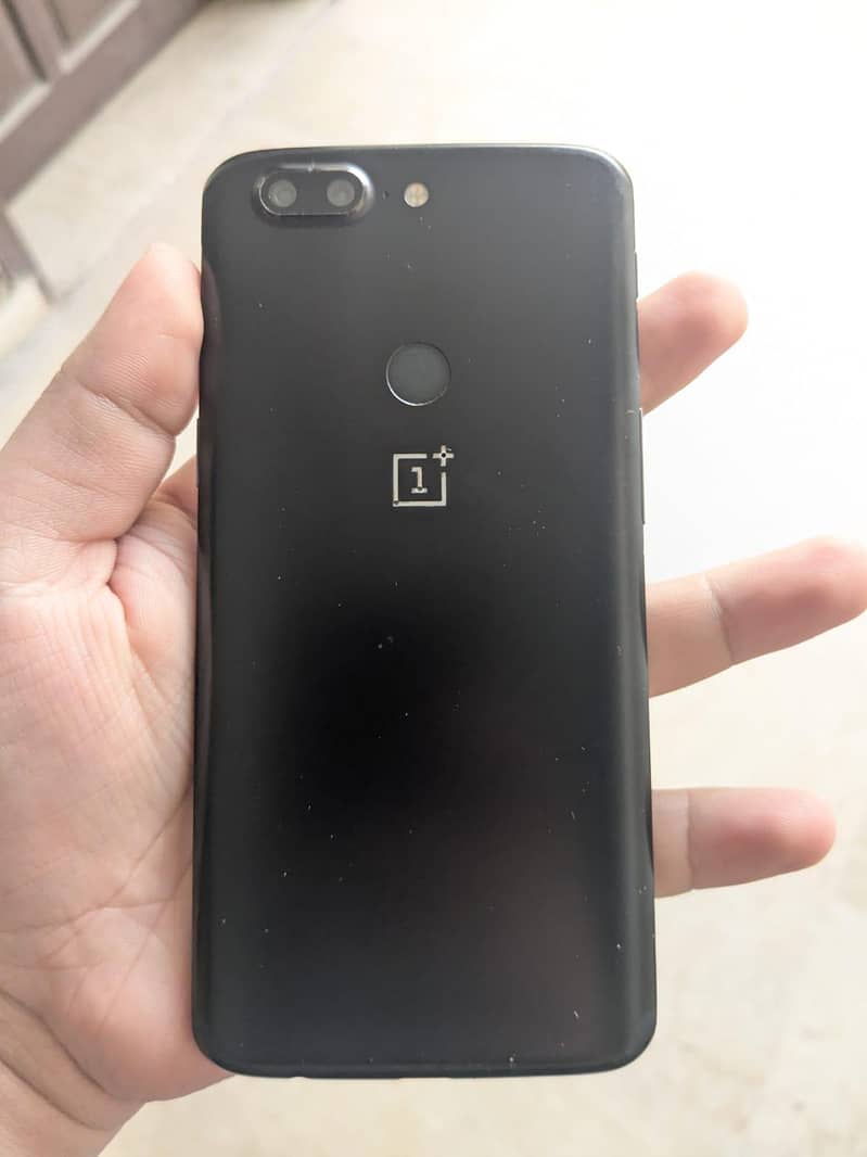 One plus 5T 1