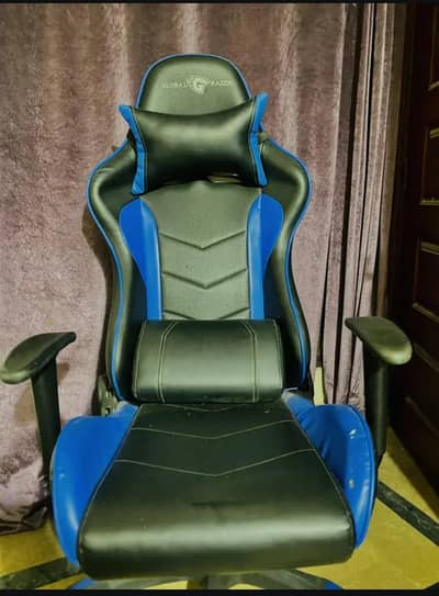 Global razor gaming chair