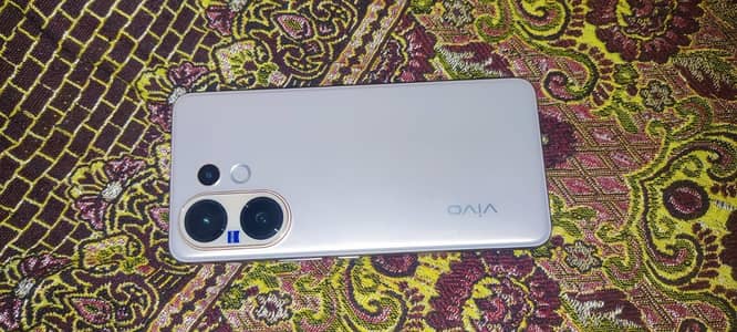 Vivo V60 Price 127000