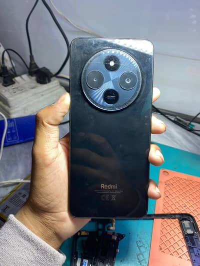 redme 14c 8ram256gb minor back break  Baki all ok