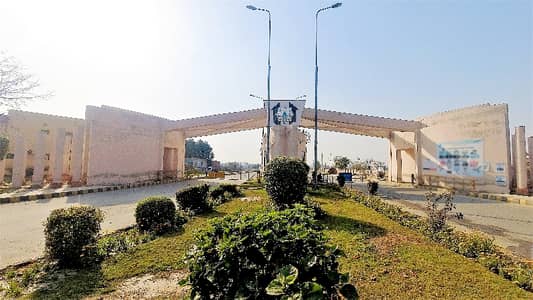 C block 1 kanal corner plot 60 feet Road