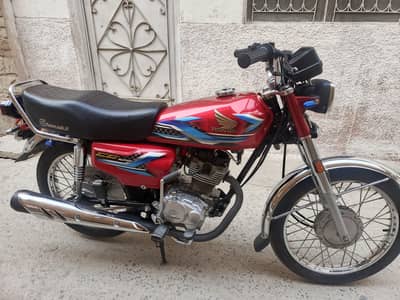 Honda 125 2024 model (10000 driven) 10/10 All orignal condition