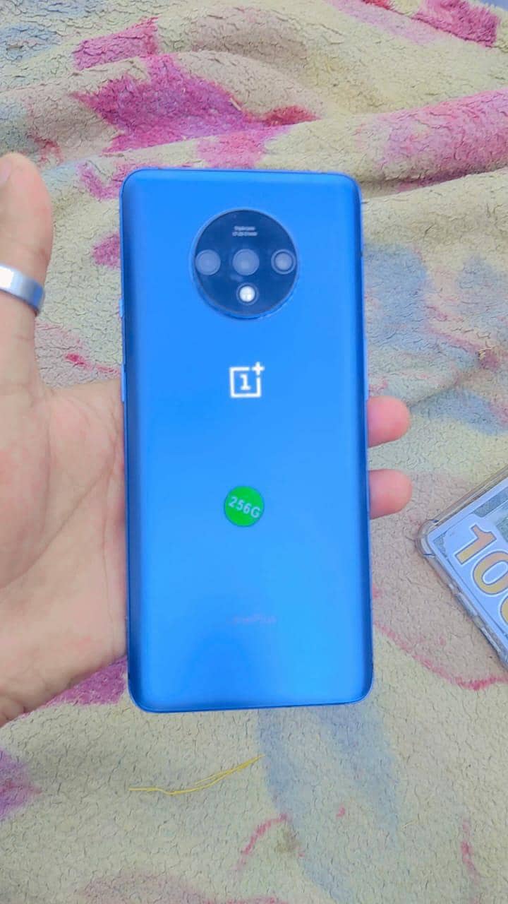 One plus 7T 8+256 0