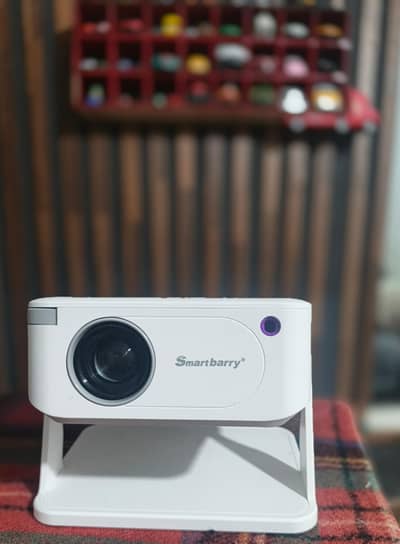 Like New Smart Berry HT29 Projector - 5G Support - Dubai Imported