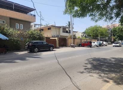 Gulshan Block 7 Idea Plot 666 SYds West Open Corner Park Facing Urgent Sale