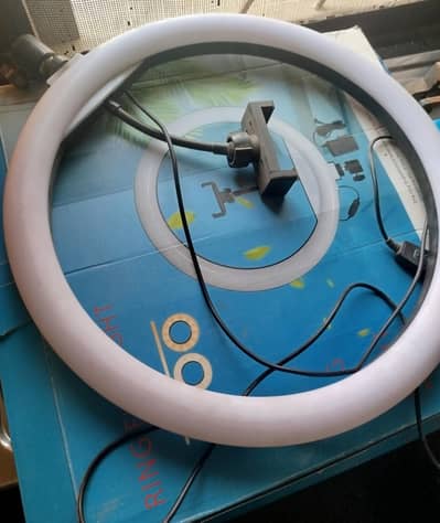 36 cm Ring light with 3 shades. purchased but never used