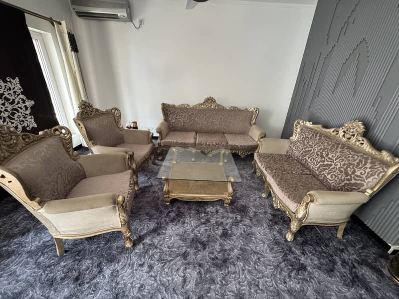 slightly used sofa set 6