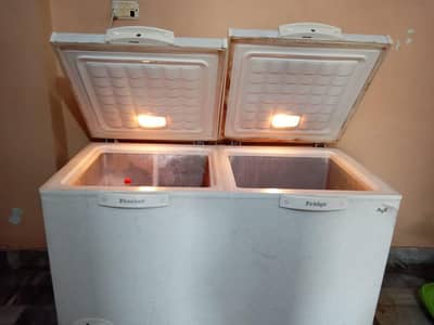 good condition  geniun gas+geniun compressor