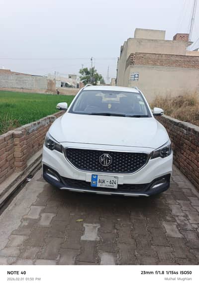 MG ZS 2021 model doctor driven car only 1 owner