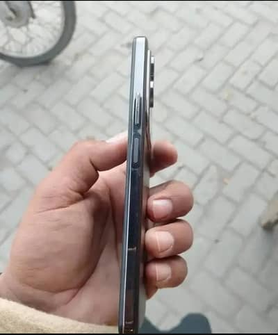 1 Vivo Y29 – Excellent Condition, Like New