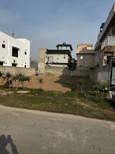 Full Possession Paid 5 Marla Plot for Sale in Park View Lahore