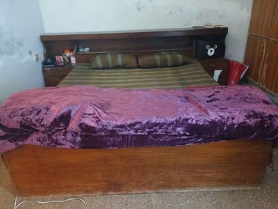 wood bed use condition