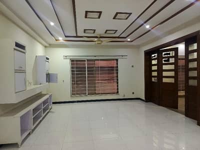 Get This Amazing 3600 Square Feet Upper Portion Available In Dha Defence Phase 1