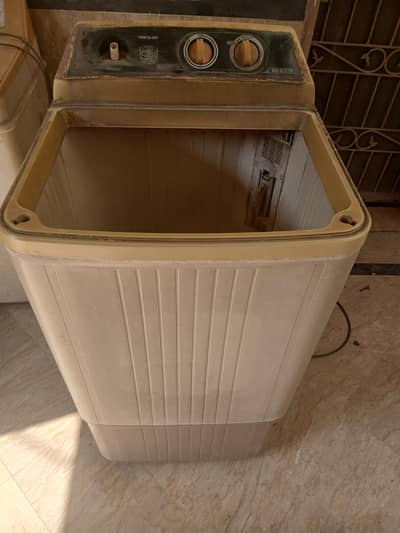 HAIR  washing machine. and Drayr