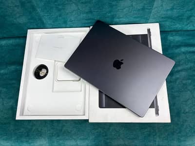 Apple MacBook M3 pro