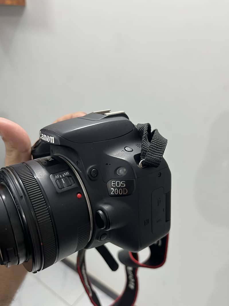 CANON EOS 200D 2