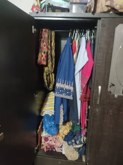 3 doors almari sale urgent