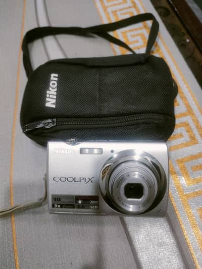 ORIGINAL NIKON MADE IN JAPAN