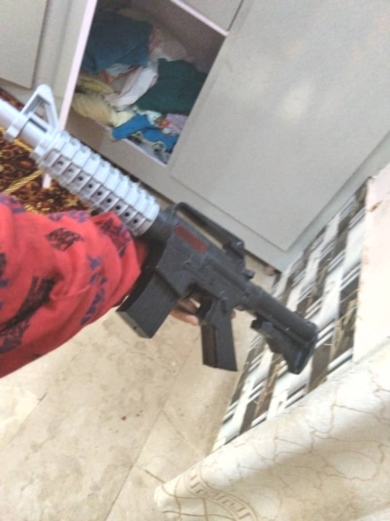 بچوں کے لیے گن ریل شیپ میں 0