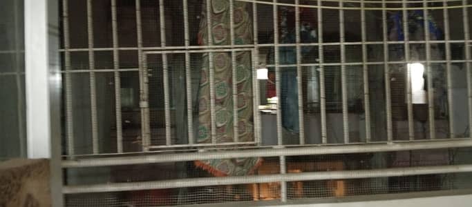 4BDD 2200 SQFT CORNER GOOD CONDITION. .