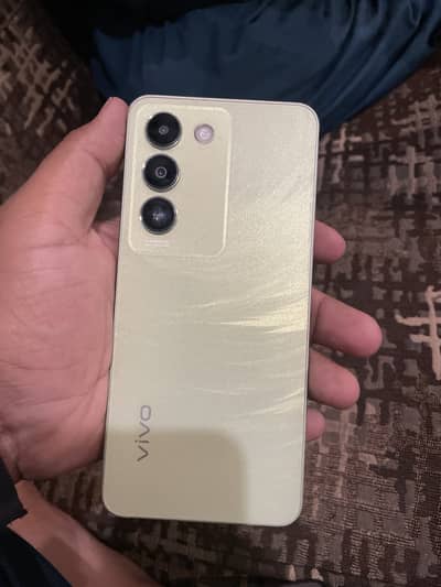 Vivo Y100