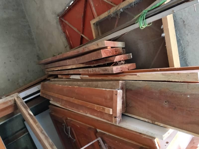 Door. . window . . comot. light. . etc 7