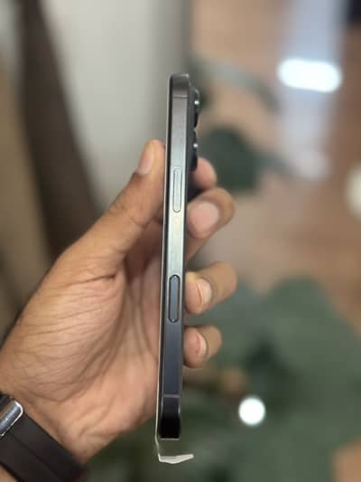 Iphone 16 pro 10/10 factory unlock