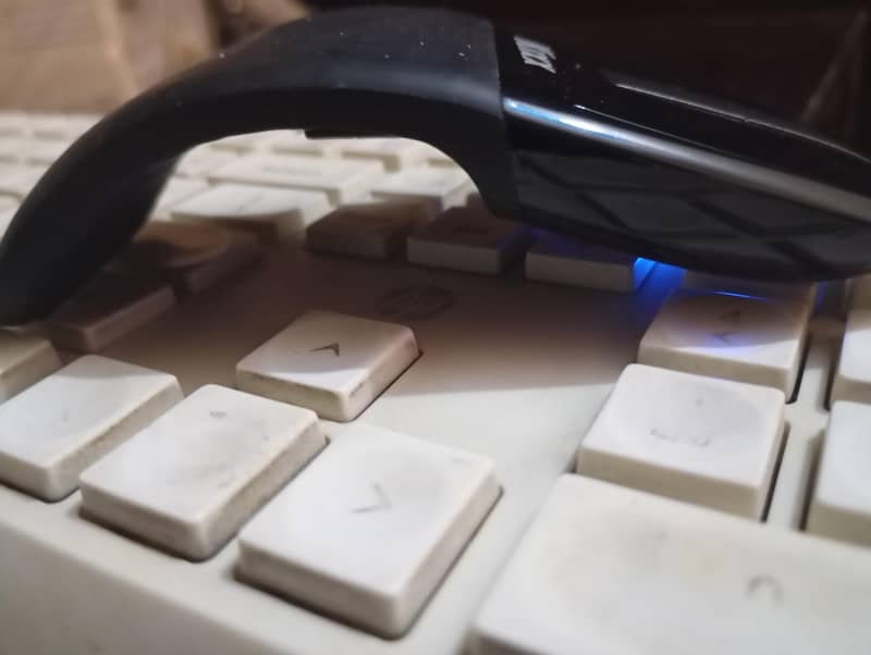 Microsoft Arc Touch Mouse 1