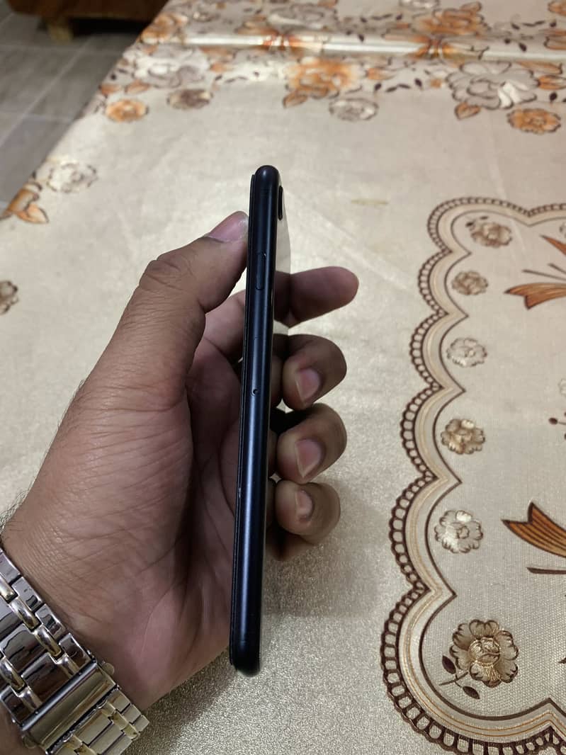 iphone SE 2nd Generation 3