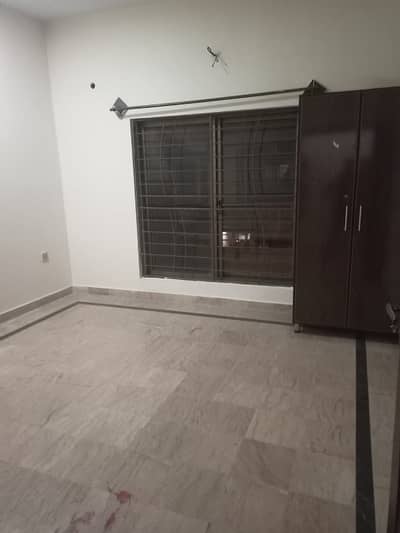 Beautiful Studio Flat Near Ferozepur Road - Perfect Location