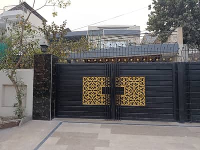 1 Kanal Semi Commercial 100 Feet Road House for Sale in Johar Town Hot Location