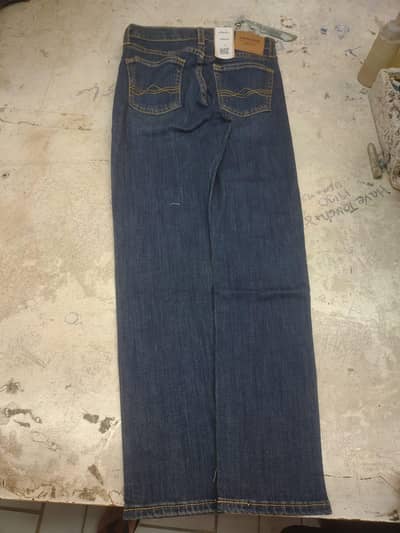 Orignal Levis Akhtar company