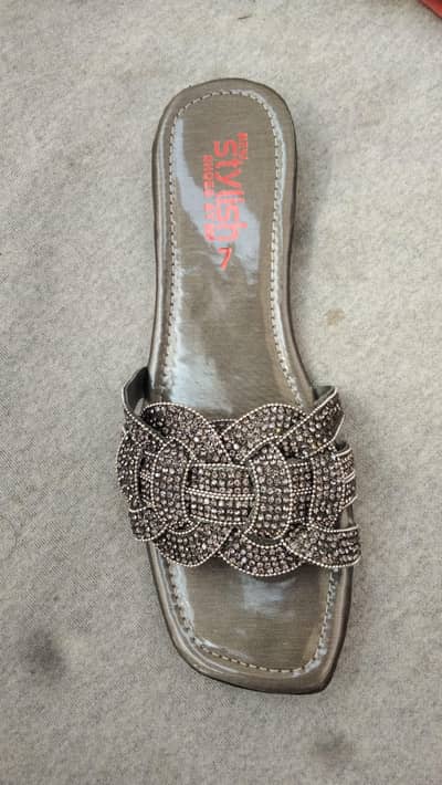 Fancy chappals