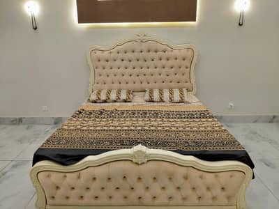 King size Bed with royal chairs