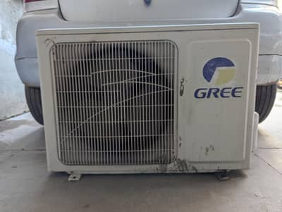 GREE  GS-12CZ8/I 1 Ton A. C Good Condition