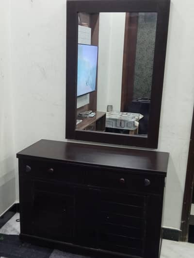 dressing table