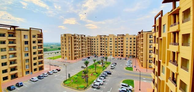 READY TO MOVE 955sq ft 2Bed Lounge Flat FOR SALE Outer Corner Apartment with AMAZING VIEW. 2KM from MAIN GATE of BTK\