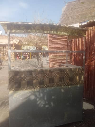 burger shwrama counter