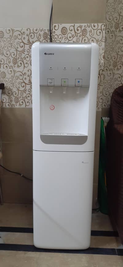 GREE WATER DISPENSER