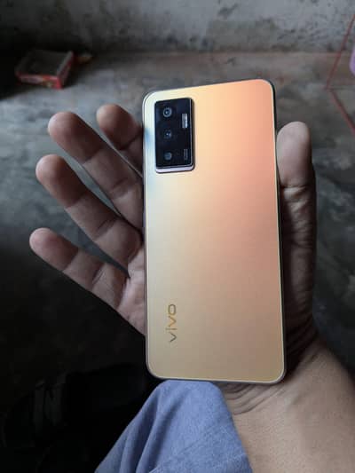 vivo v23e 8+4/128 with box