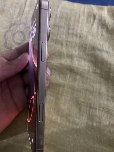 Iphone 16 Pro max dessert Titanium JV with box