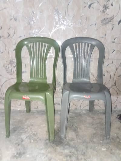 urgent sale plastic chair