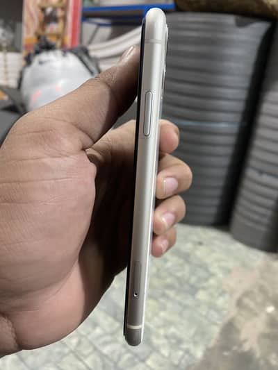 IPHONE 11 128 GB PTA APPROVED