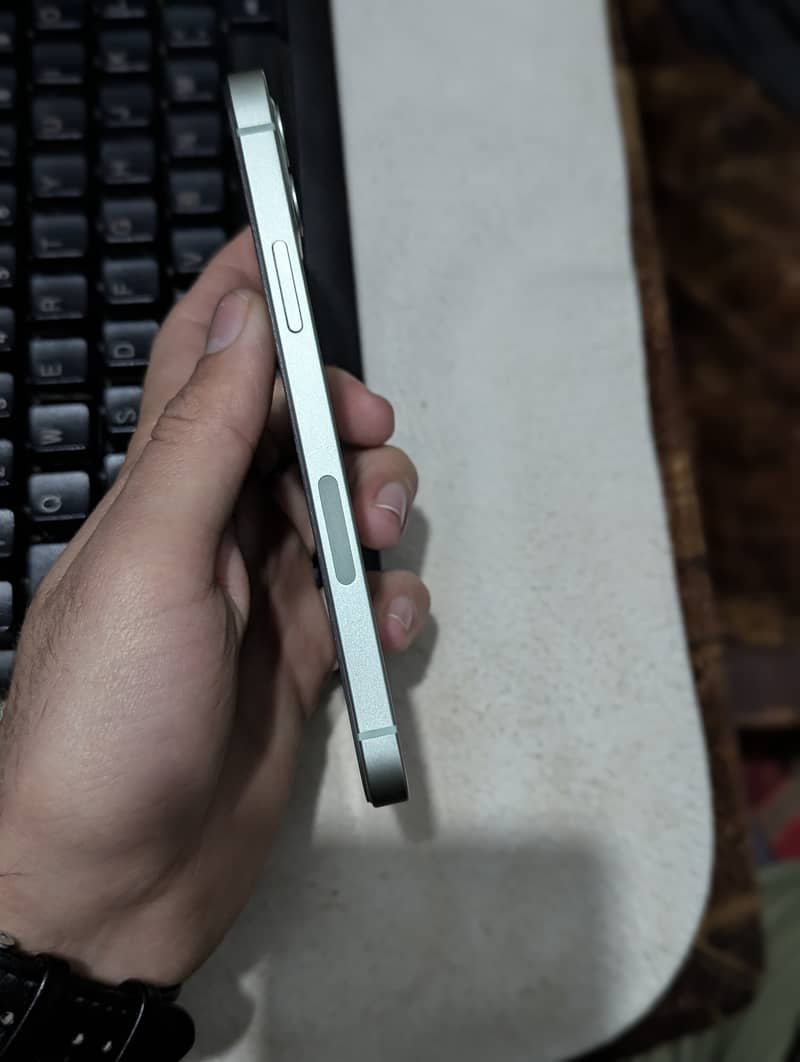 Iphone 12 sim working 4