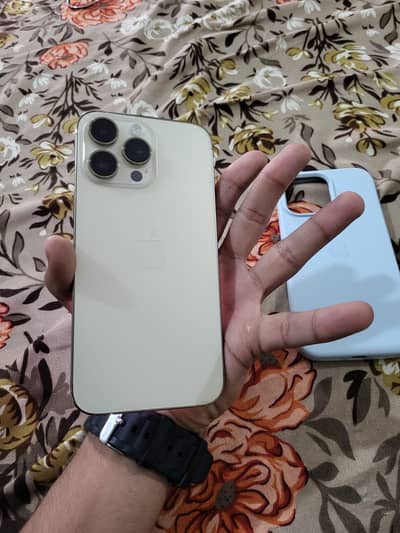 iPhone 14 Pro Max Golden