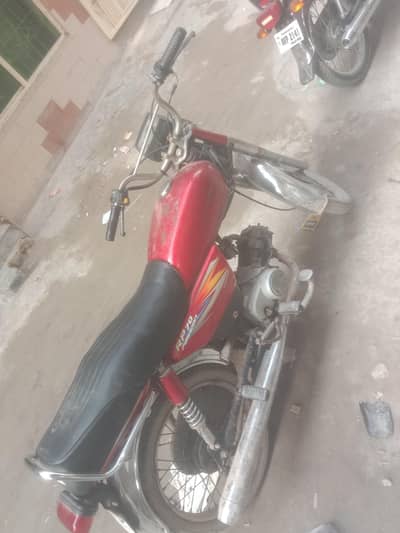 road Prince 2020 model price pics hai 19000 E-Challan hai