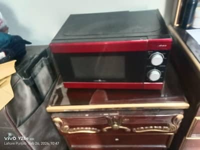 Dawlance microwave oven like new   03044896687