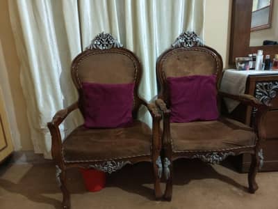 coffee chairs and table/bedroom chairs and table